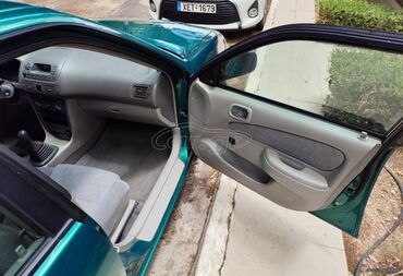 Toyota: Toyota Corolla: 1.4 l. | 2001 έ. Χάτσμπακ — 19