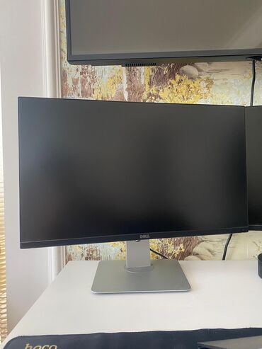 Monitorlar: Monitor Dell, model U2715H, az işlənib, əla vəziyyətdədir. Heç bir