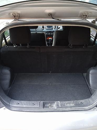 Toyota Ist: 2003 г., 1.3 л, Автомат, Бензин, Хэтчбэк — 7