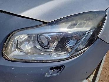 eko hauba: LEVI XENON FAR ZA OPEL INSIGNIA | Staklo puklo sve ostalo je — 1