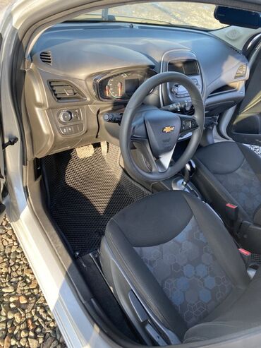 Chevrolet: Chevrolet Spark: 2017 г., 1 л, Автомат, Бензин, Хэтчбэк — 7