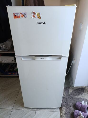 Двухкамерный холодильник работает отлично высота 120 компактный