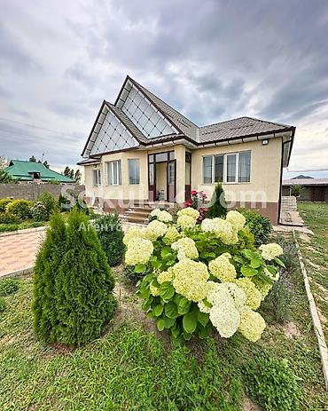 Продажа коттеджей и домов: 🏠Продается дом в с. Сокулук 🟡 Комнаты: 5 🟡 Участок: 20 соток — 1
