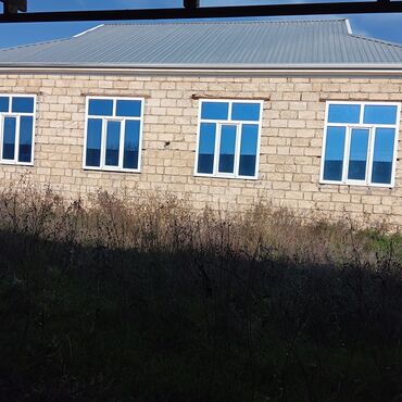 Həyət evləri və villaların satışı: Satılır: həyət evi və geniş torpaq sahesi 30 sat torpağı var 2 otaq — 1