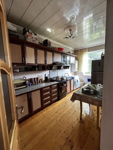 Həyət evləri və villaların satışı: Ünvan: Qəbələ şəhərinin mərkəzi, əsas yola və obyektlərə yaxın 📏 — 6