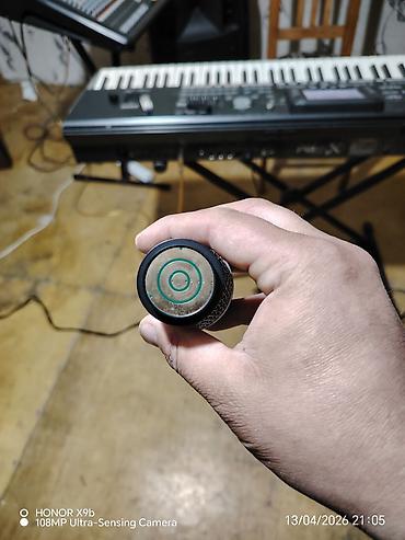 Səsgücləndiricilər, qulaqlıqlar və mikrofonlar: Shure Performance Gear Wireless Systems – PGX2 SM58 simsiz mikrofon — 7