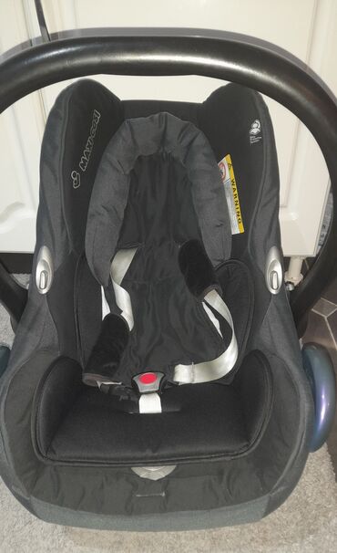 Car Seats & Baby Carriers: Autosediste+nosiljka u dobro stanju maki-cosi sve zajedno 8000