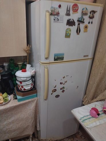 холодилник: Б/у 2 двери Samsung Холодильник Продажа, цвет - Бежевый