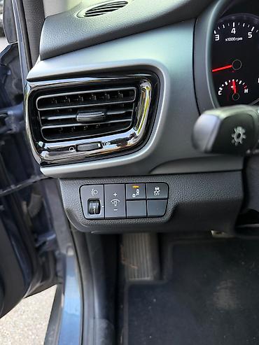 byd фара: Kia Stonic: 2020 г., 1.4 л, Автомат, Бензин, Кроссовер — 8