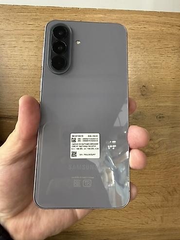 samsung z fold: Samsung Galaxy A57 5G (модель SM-A576B/DS), цвет серый. Ключевые — 1