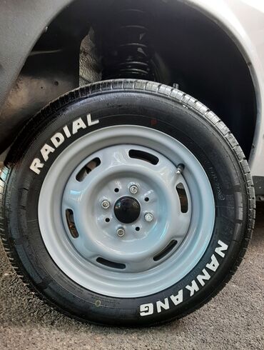 niva qış təkərləri: Di̇sksi̇z satilir nankang radial r13 215/50 r13 heç bir problemi