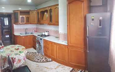 Uzunmüddətli kirayə mənzillər: Nərimanov metrosunun yaxınlığında 9 mertebeli binanın 7-ci — 5