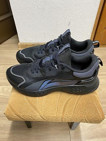 Кроссовки Li-Ning. Новые. Размер 42. Срочно