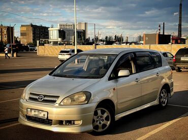 Toyota: Toyota Ipsum: 2002 г., 2.4 л, Автомат, Бензин, Минивэн