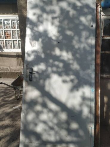 Ремонт и строительство: Входная дверь, Металл, цвет - Серый, Б/у, 2 * Бесплатная доставка