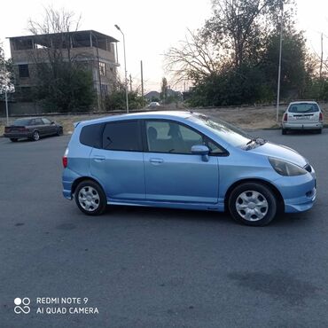 продажа хонда фит в бишкеке: Honda Fit: 2002 г., 1.3 л, Автомат, Бензин, Хэтчбэк