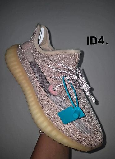 Patike: Yezzy lepo odradjene
Urezan boost u djonu
36-48
4500 din ❤️‍🔥
SS🖤⭐⭐ — 16