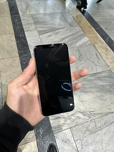 Apple iPhone: IPhone 11 Pro, Б/у, 64 ГБ, Белый, Зарядное устройство, Чехол, Кабель, 68 % — 11