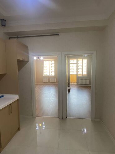 Uzunmüddətli kirayə mənzillər: Mənzil kirayə verilir, Mətbəx mebeli var. Əşyasızdı, 66 kv, 2 otaq — 7