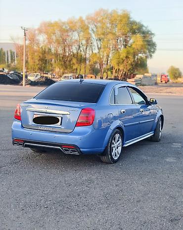 Унаа: Daewoo Lacetti: 2004 г., 1.6 л, Кол менен иштөөчү, Бензин, Седан — 2