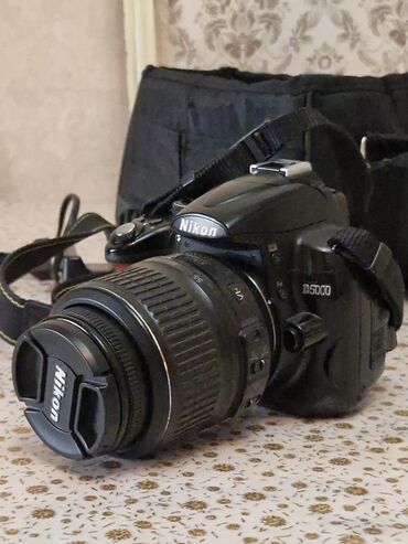 Fotokameralar: Nikon D5000 fotoaparat