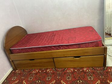 двухспальных кровати: Односпальная Кровать, Б/у