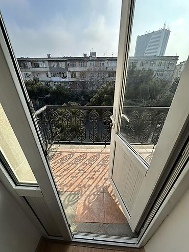 balkon masa: Mətbəx mebeli və texnika dəsti - Hündürüst divar boyunca — 4