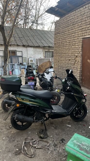 Скутеры: Тип скутера 150 куб. см, Бензин, Б/у — 2