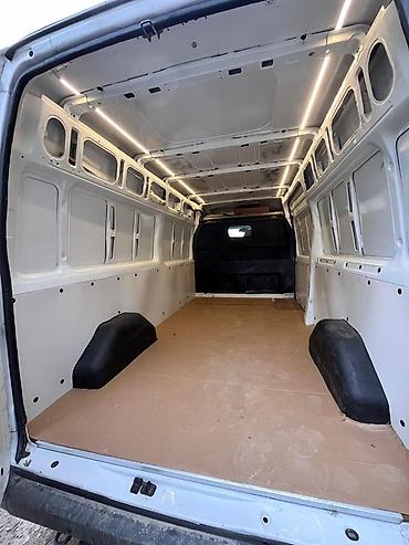 karavan maşınlar: Ford Transit: 2.2 l | 2008 il Mikroavtobus — 3