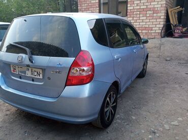 купить бу электромобиль из китая: Honda Fit: 2002 г., 1.3 л, Вариатор, Бензин