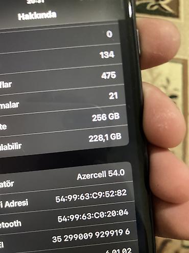 ipad pro 2018: IPhone 8, 256 GB, Jet Black, Barmaq izi, Simsiz şarj — 7