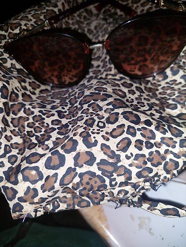 Eynəklər: Biri 10 azn — 7