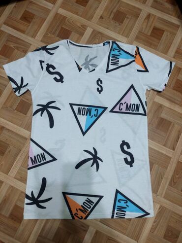 Рубашки: Рубашки и Футболки на рост 170, вес 60 Новые и б/у, цены от 100 до — 14