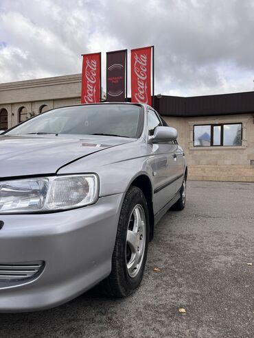 Honda: Honda Accord: 2002 г., 2 л, Автомат, Бензин, Седан