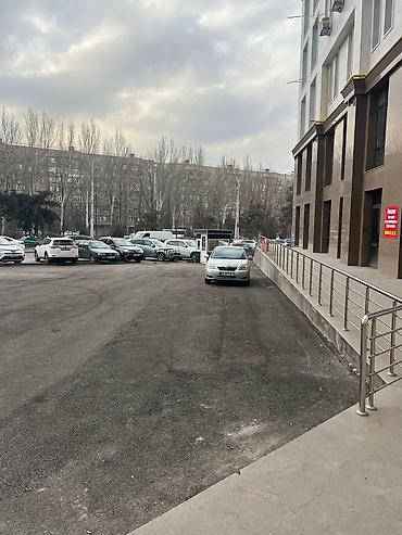 мадина рынок: 🔥 Продается коммерческое помещение на 1-й линии в районе Мадина! 📍 — 4