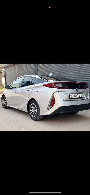 тайота карола 2022: Toyota Prius: 2022 г., 1.8 л, Вариатор, Гибрид, Хэтчбэк