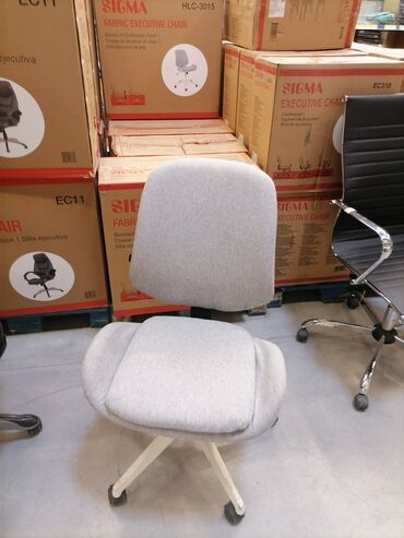 iznajmljivanje stolova i stolica novi sad: Bоја - Siva, Novo