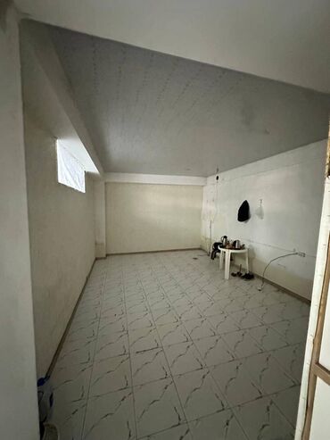 Офисы: 2, 3 этаж и подвал, Сдается коммерческое помещение. 2 (110 кв), 3 at lalafo.kg — 4 Офисы: 2, 3 этаж и подвал, Сдается коммерческое помещение. 2 (110 кв), 3 — 4