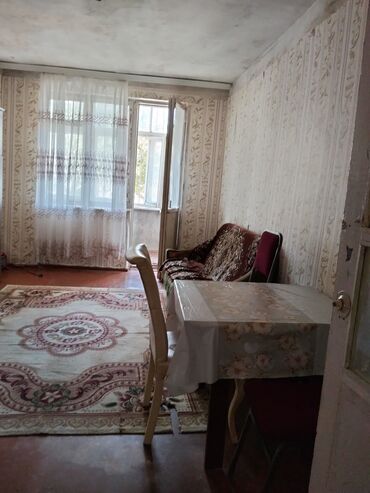 Uzunmüddətli kirayə mənzillər: 2 otaqlı mənzil – geniş işıqlı otaq və kiçik balkon - Plan: 1 otaq — 9