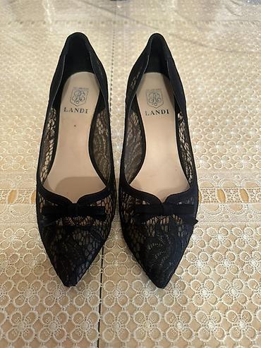 Dəstlər, kostyumlar: Qadın geyimləri dəsti Her biri 20 manatdır içinde tezeside var — 13