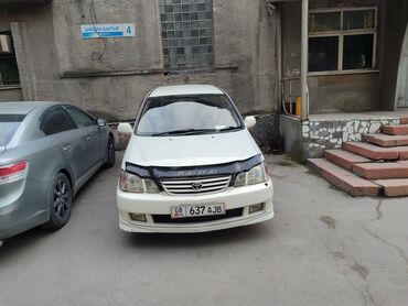 Toyota Gaia: 2000 г., 2 л, Автомат, Бензин, Минивэн