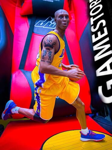 фигурки из мастики: Фигурка баскетболиста Kobe Bryant