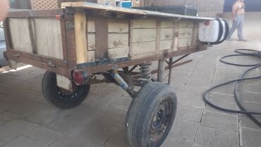 Qoşqular: Bu, əsasən metal çərçivədən və taxta yan divarlardan ibarət qoşqudur -da lalafo.az — 7 Qoşqular: Bu, əsasən metal çərçivədən və taxta yan divarlardan ibarət qoşqudur — 7