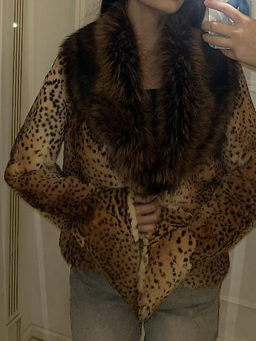 tüklü: Qadın kürkü – natural leopard naxışlı, tünd qəhvəyi tüklü geniş şal — 2