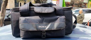 kamera sony hd: Sony HXR-MC1500 videokamerası və onun üçün nəzərdə tutulmuş daşıma