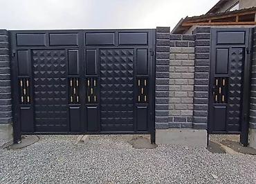 Распашные ворота: Металлические ворота и калитки с жалюзийными и коваными элементами. - — 5