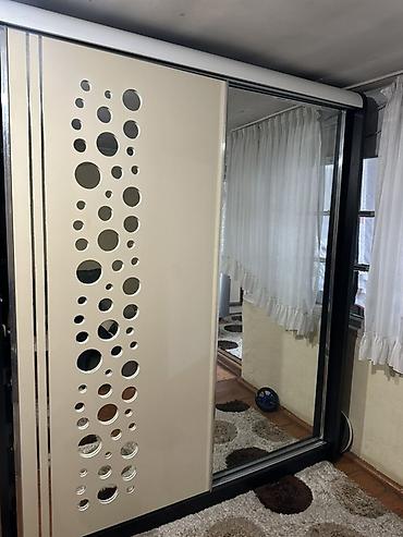 yataq dolab: Sürgülü qapılı geyim dolabı Endirim olacaq .Tecili satilir. 2tumbasi — 1