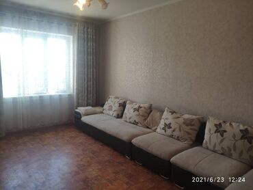 1 комнатную квартиру в центре: 1 комната, 40 м², 105 серия, 8 этаж, Старый ремонт