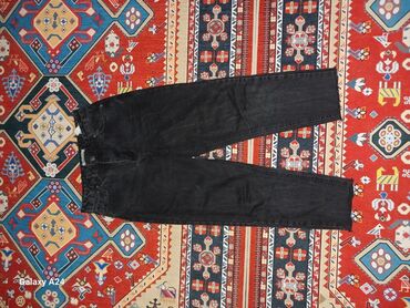 джинсы чёрные: Жынсылар S (EU 36), M (EU 38), түсү - Кара