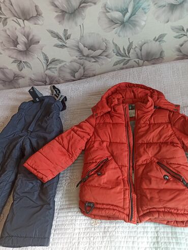двойка детская: Двойка зима комбинезон и куртка на 3 г рост92,б.у состояние хорошее